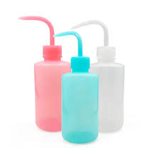 DISPENSADOR DE AGUA PARA CEJAS Y PESTAÑAS 1