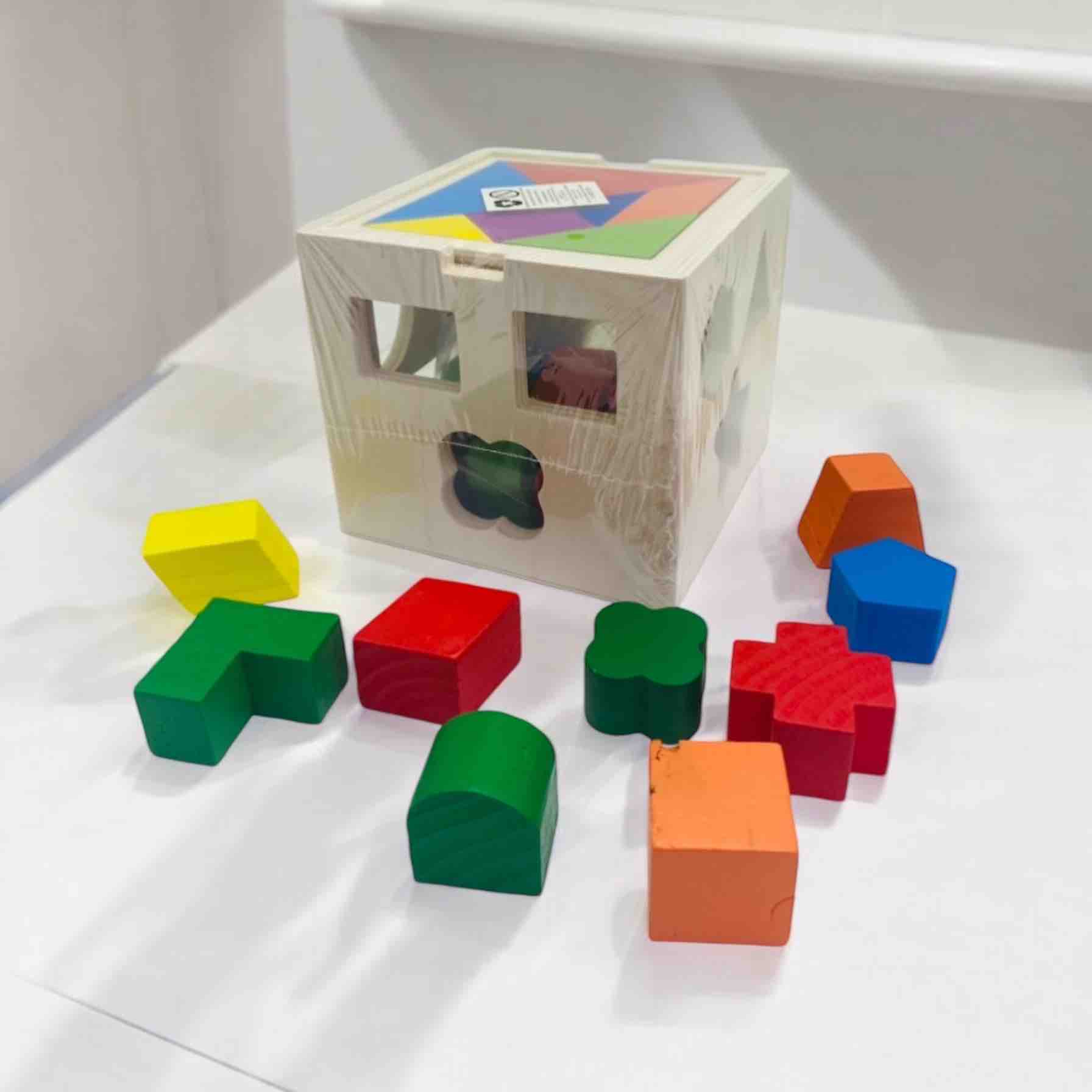CUBO ENCAJABLE CON TANGRAM  1