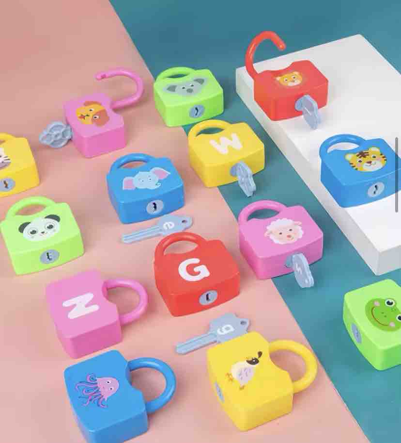 JUEGO DE CANDADOS SENSORIAL PEQUEÑO 20 PZS  1