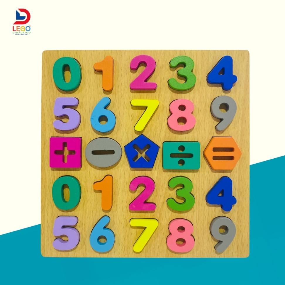 TABLERO MONTESSORI MADERA 0-9 Y SIGNOS MATEMATICOS DE ENCAJE 20x20 cm. 1