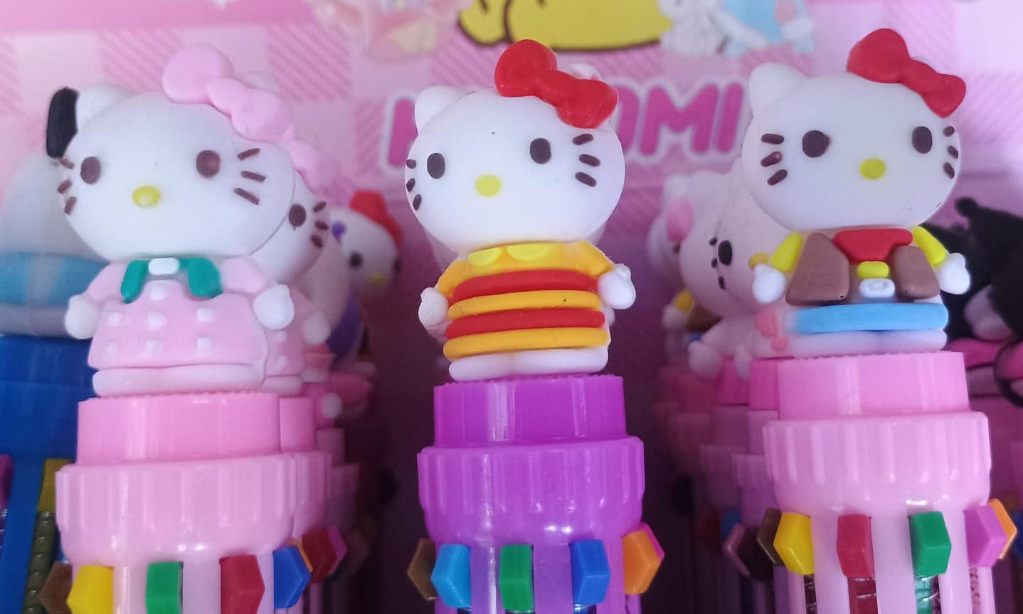 10 MINAS KITTY TRAJE
