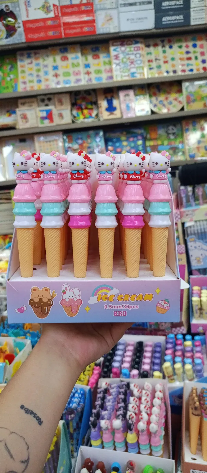 ESFERO CONO GRANDE KITTY 1