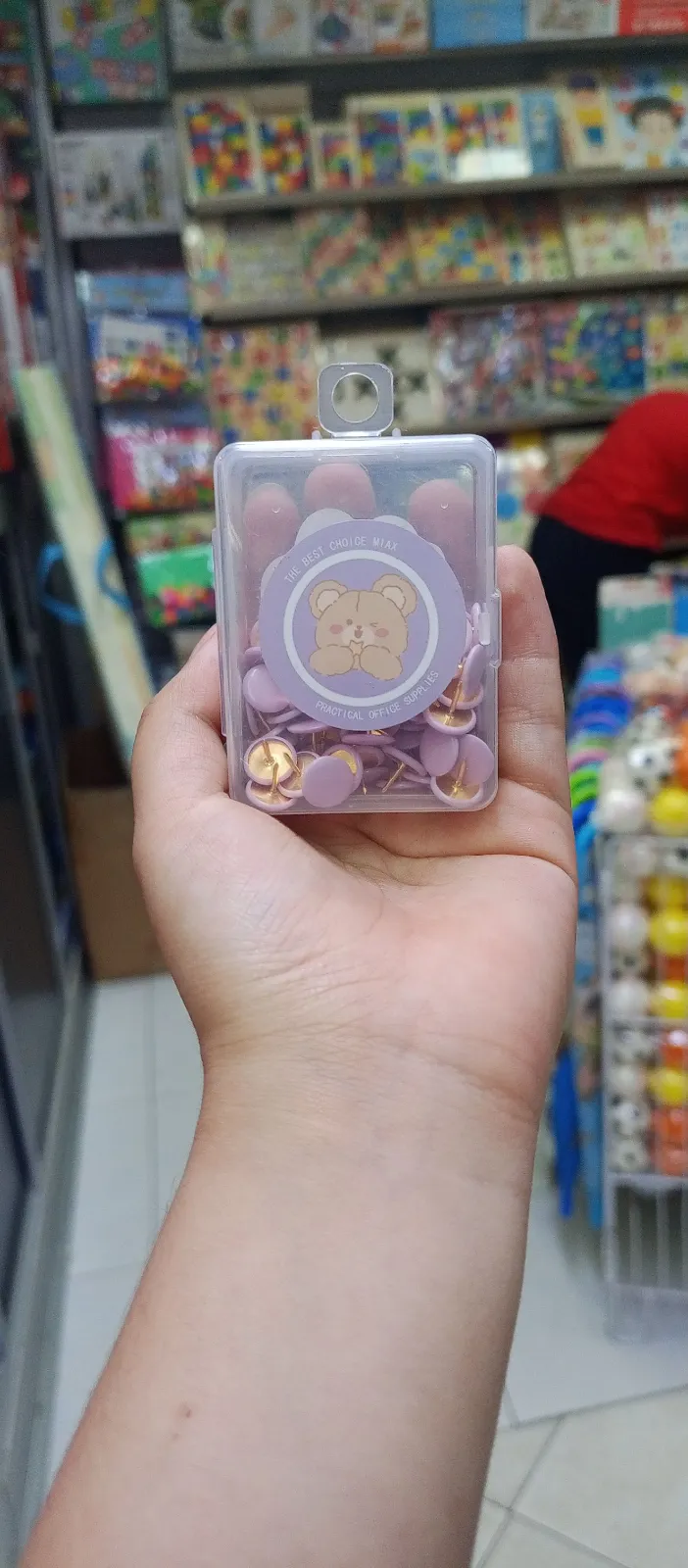 ESTUCHE DE TACHUELAS  1
