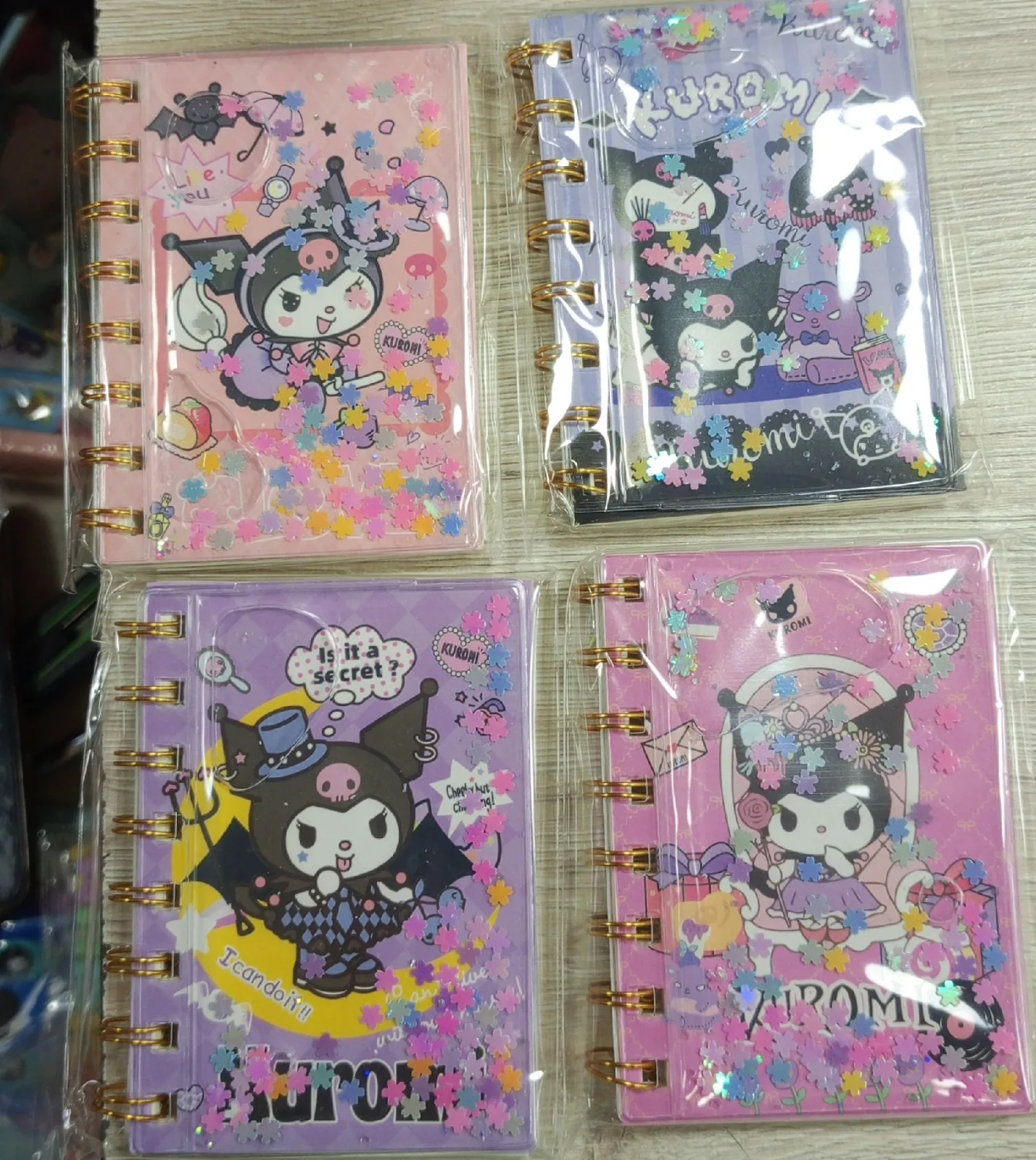 LIBRETA MINI DE KUROMI CON AGUA  1