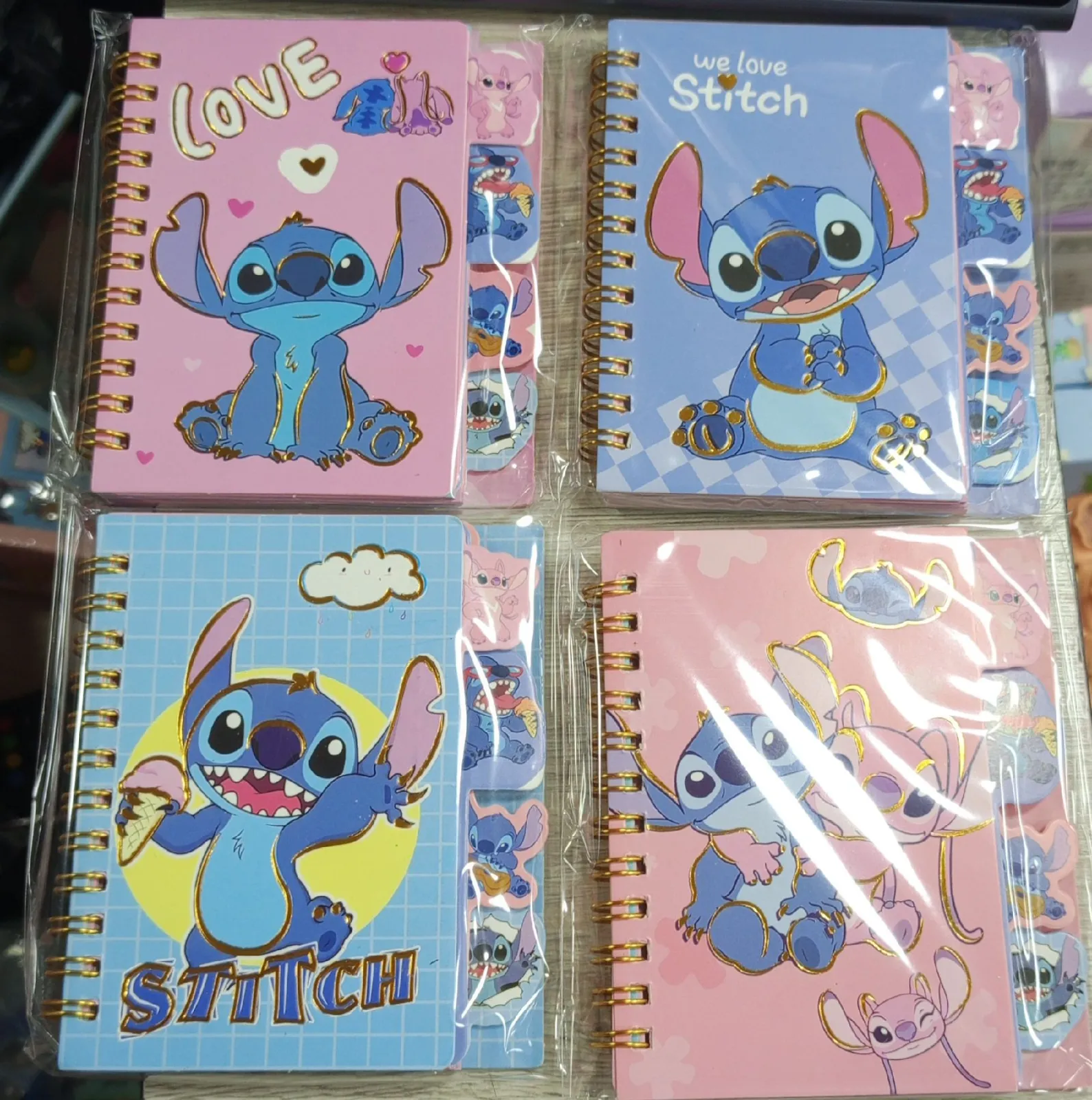 LIBRETA MINI DE STICHE Y ANGELA 1