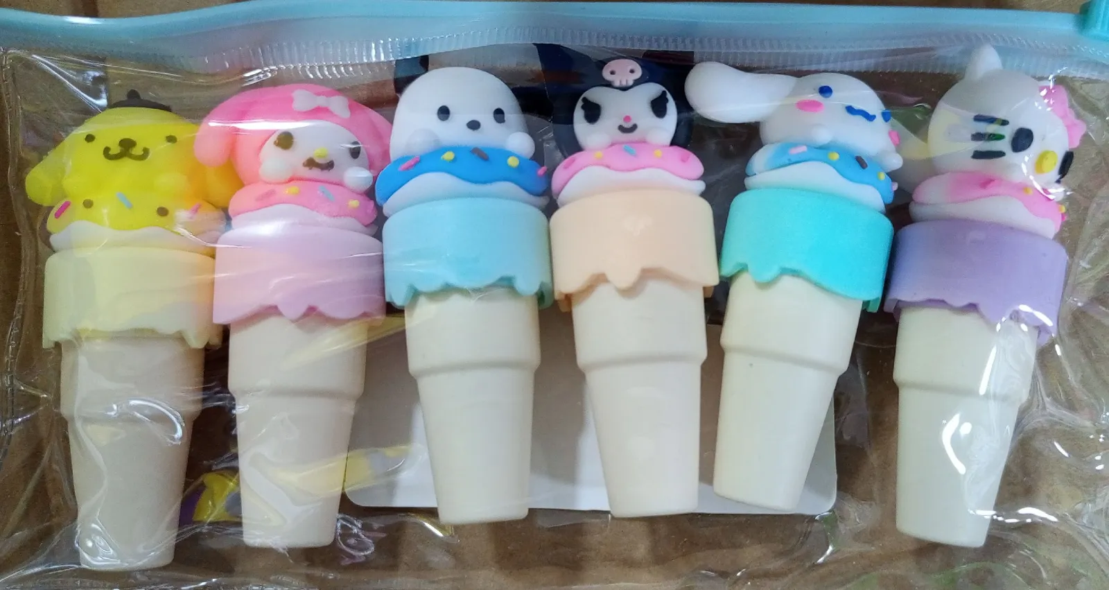 RESALTADOR CONO SANRIO 1