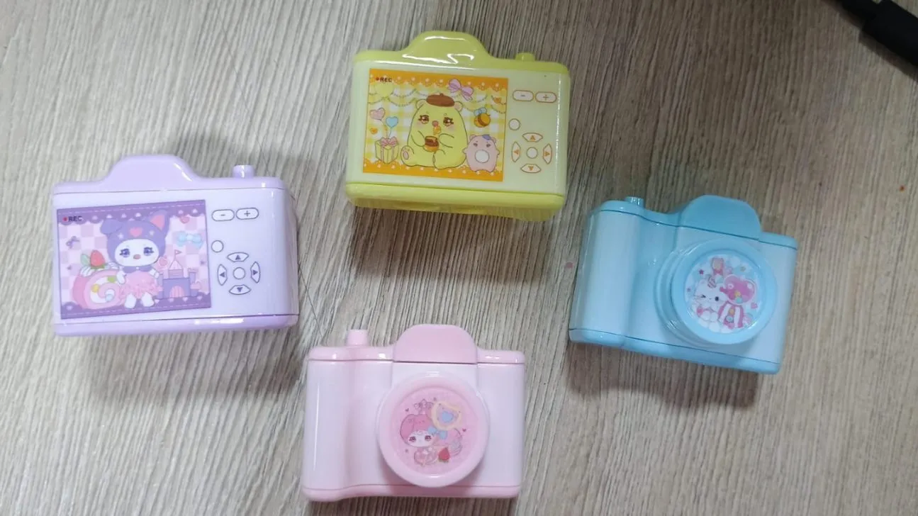 TAJALAPIZ CAMARA SANRIO  1