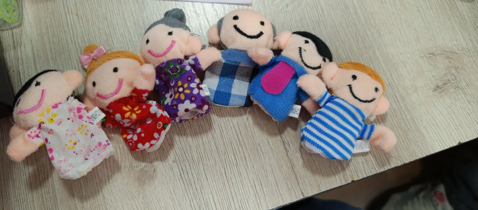 TITERES DE DEDO FAMILIA  PQT*6 1
