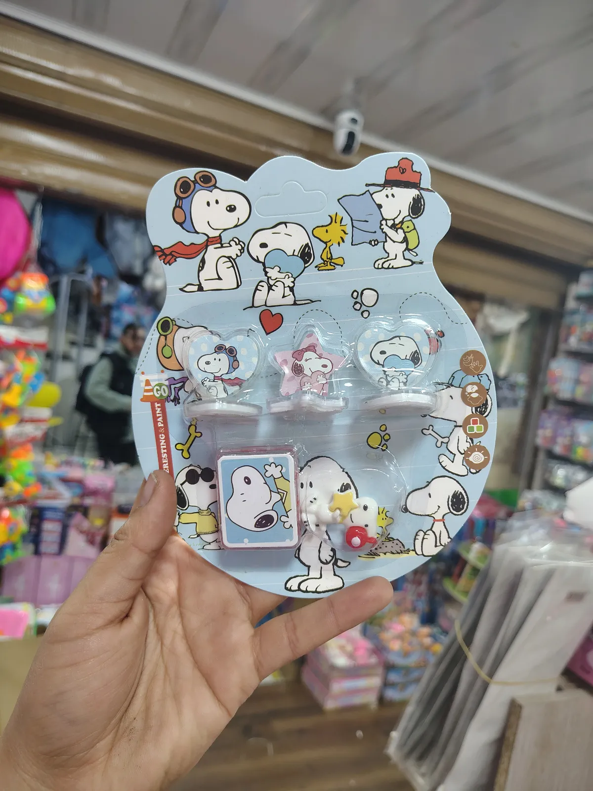 SET DE SNOOPY y SELLOS Y PIN