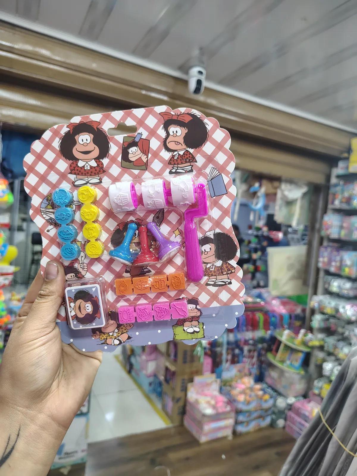 SET DE SELLOS GRANDE  SNOOPY Y MAFALDA 1