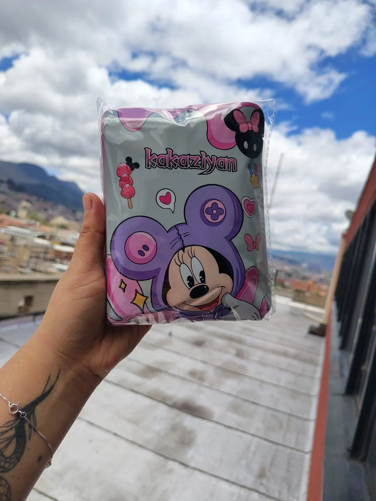 MASCARILLA MINNIE MORADA  1