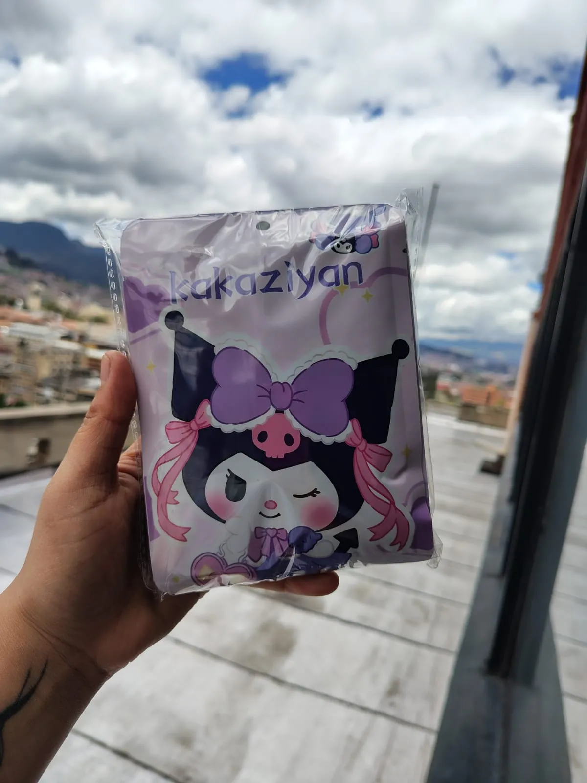MASCARILLA KUROMI MORADA  1