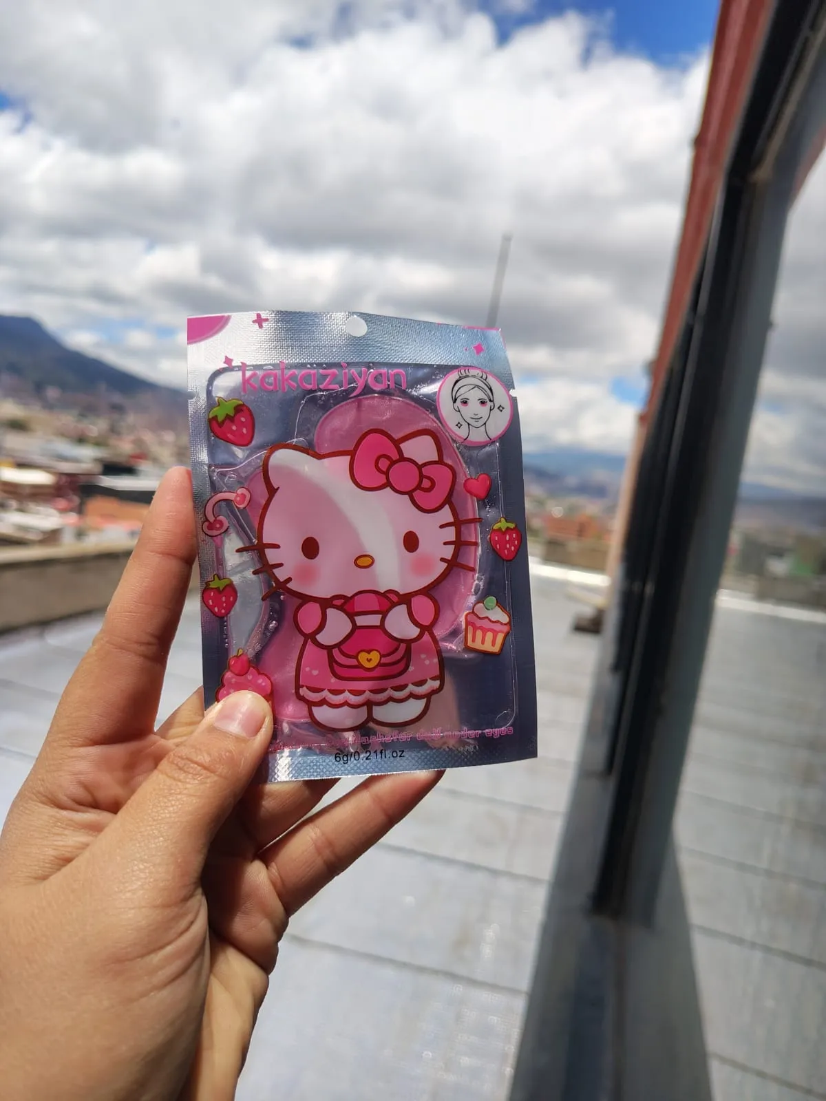 MASCARILLA OJERAS HELLO KITTY  1